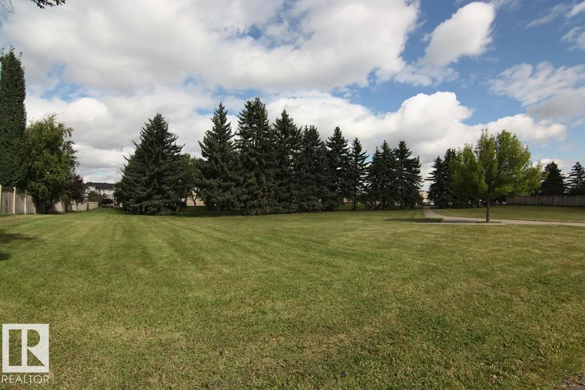 3115 135 AV NW