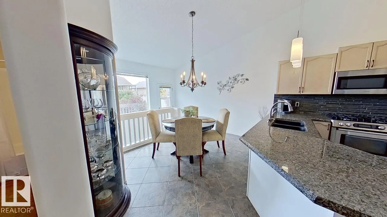 3115 135 AV NW