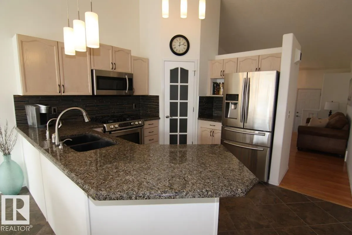 3115 135 AV NW