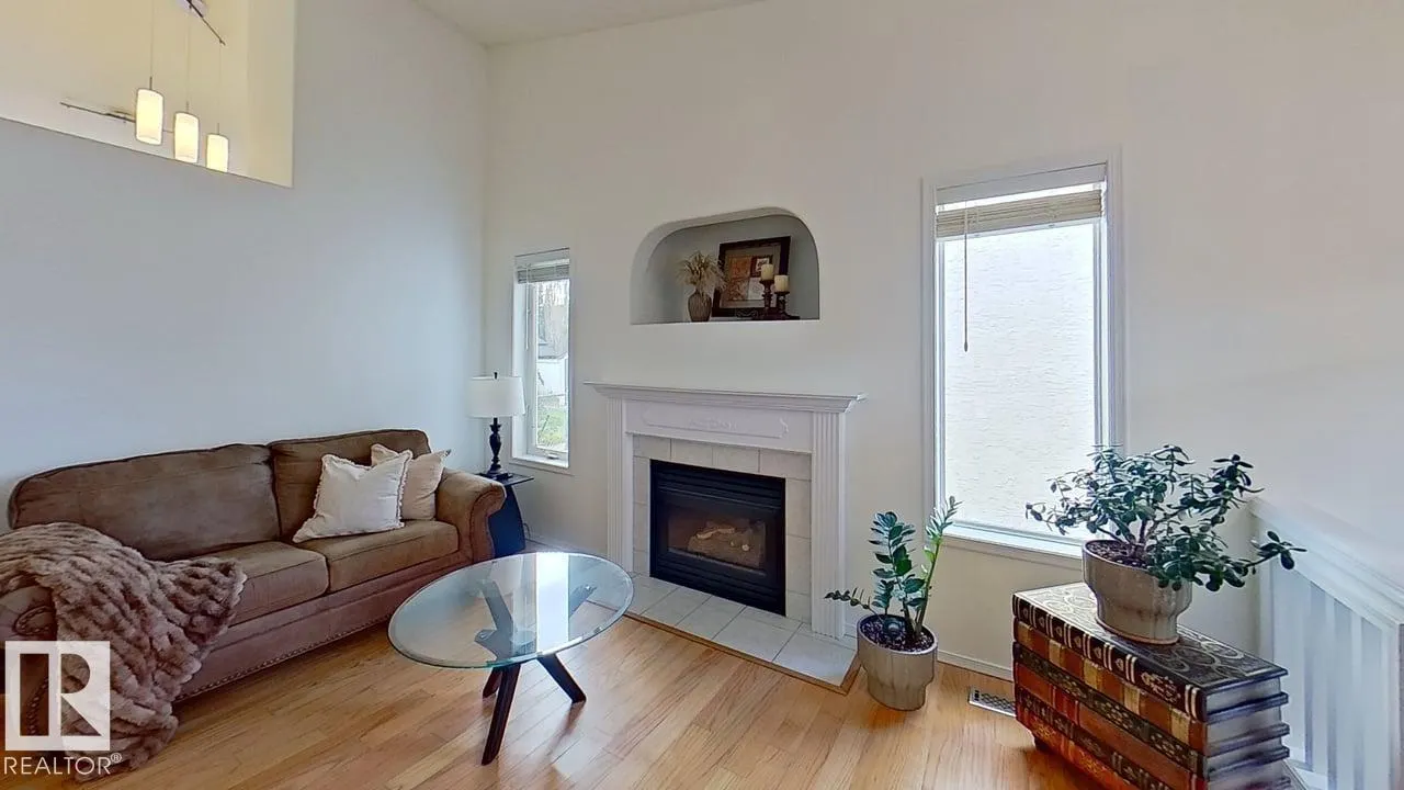 3115 135 AV NW