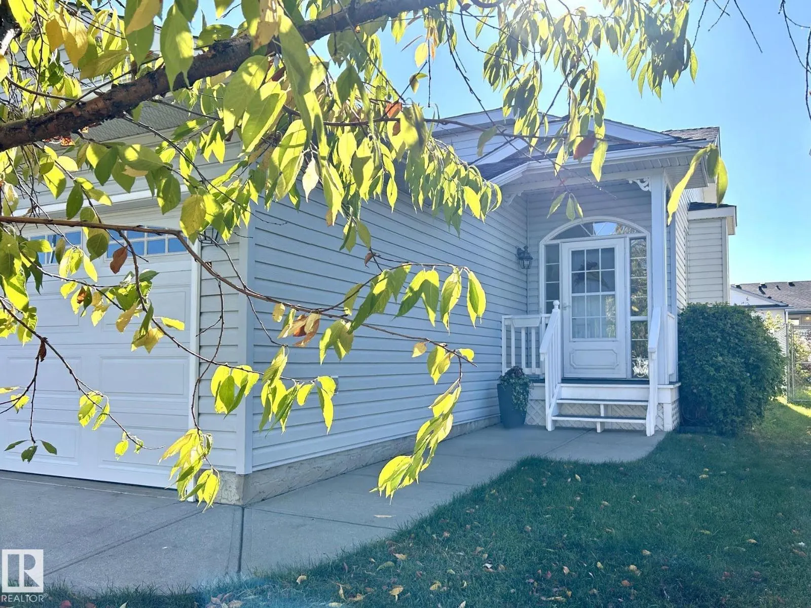 3115 135 AV NW