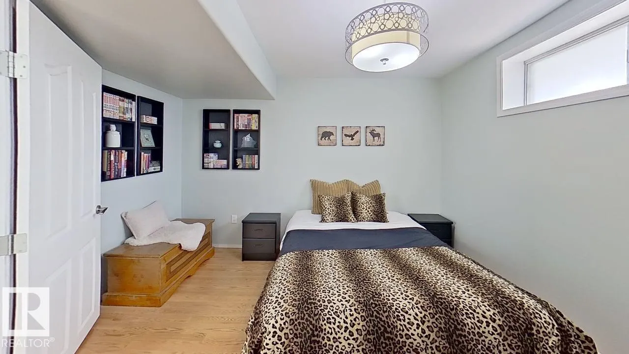 3115 135 AV NW