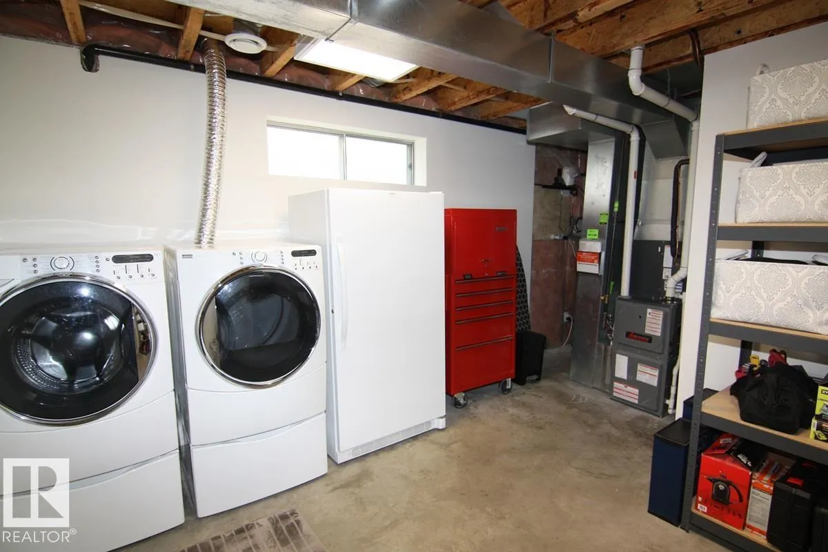 3115 135 AV NW