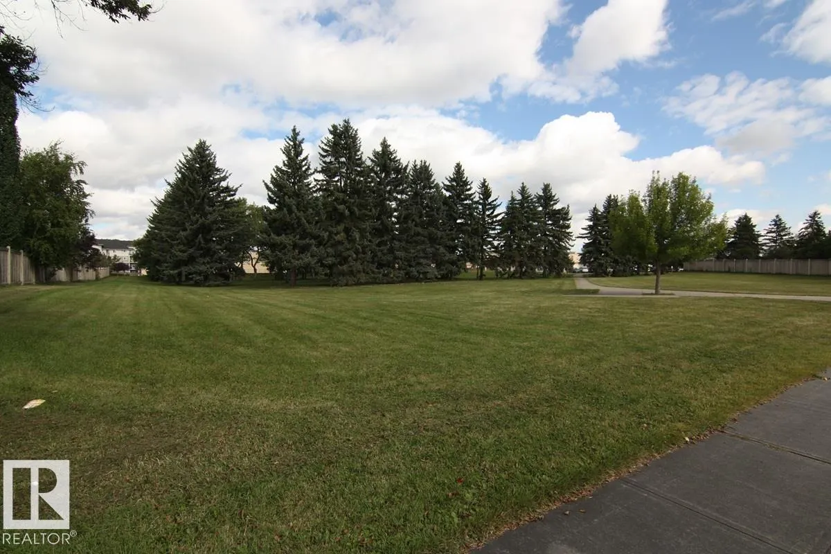3115 135 AV NW