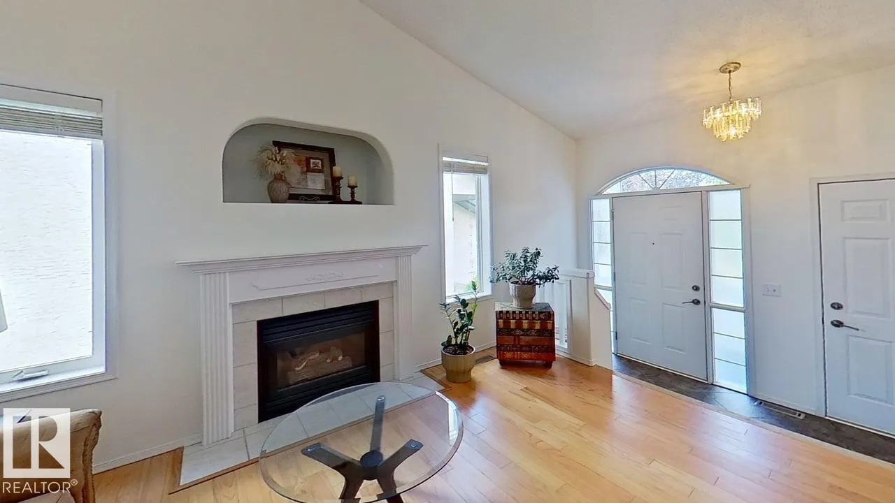 3115 135 AV NW