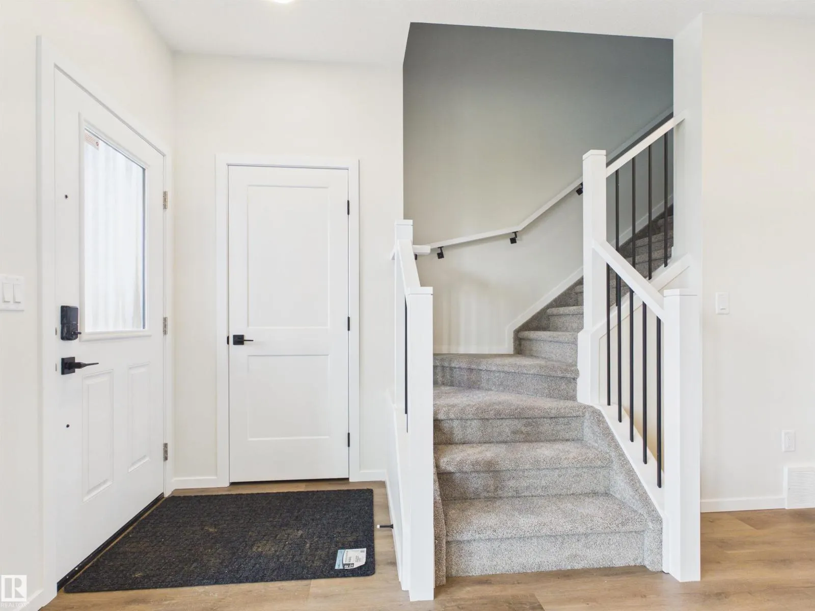 87 SERENO LN