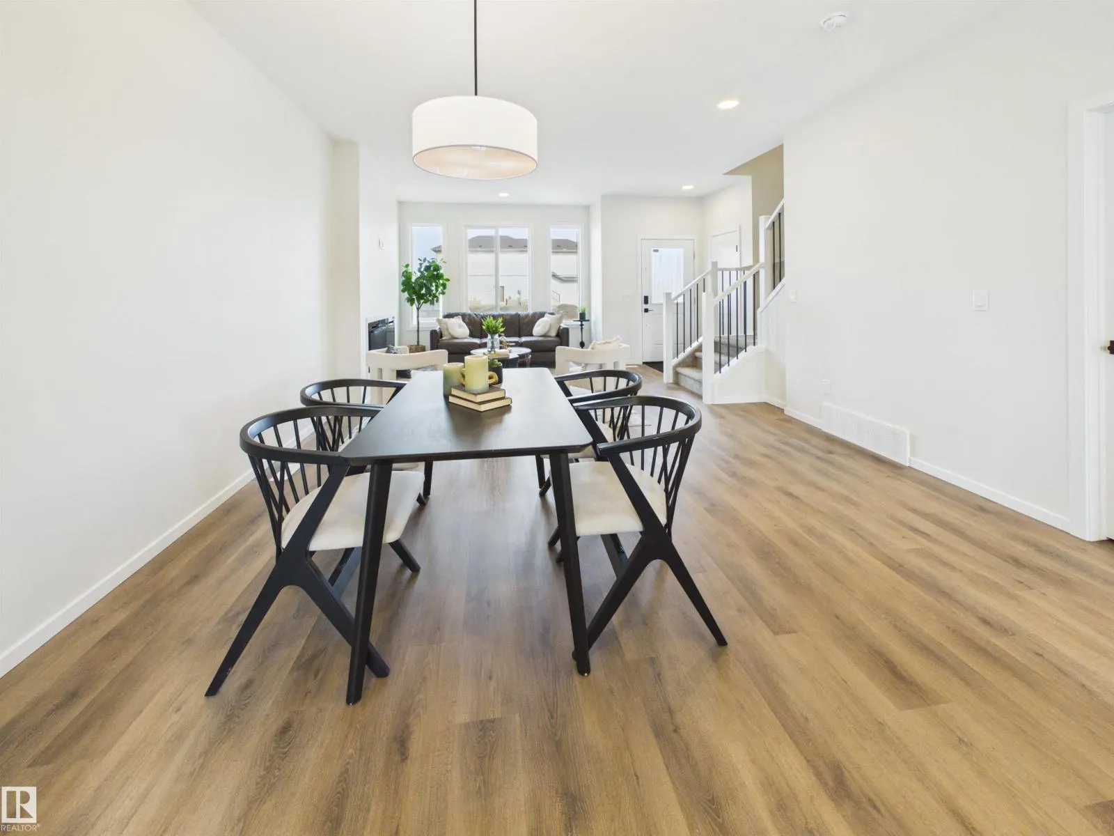 87 SERENO LN