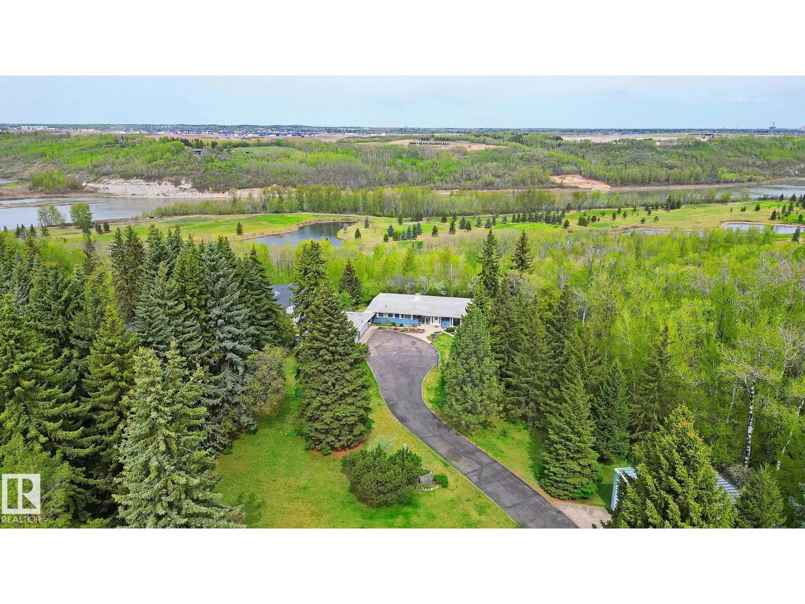 140 WINDERMERE DR NW
