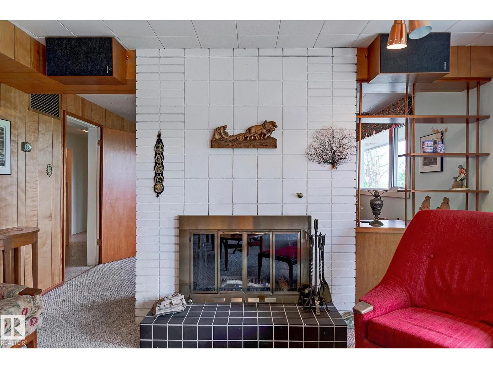 140 WINDERMERE DR NW