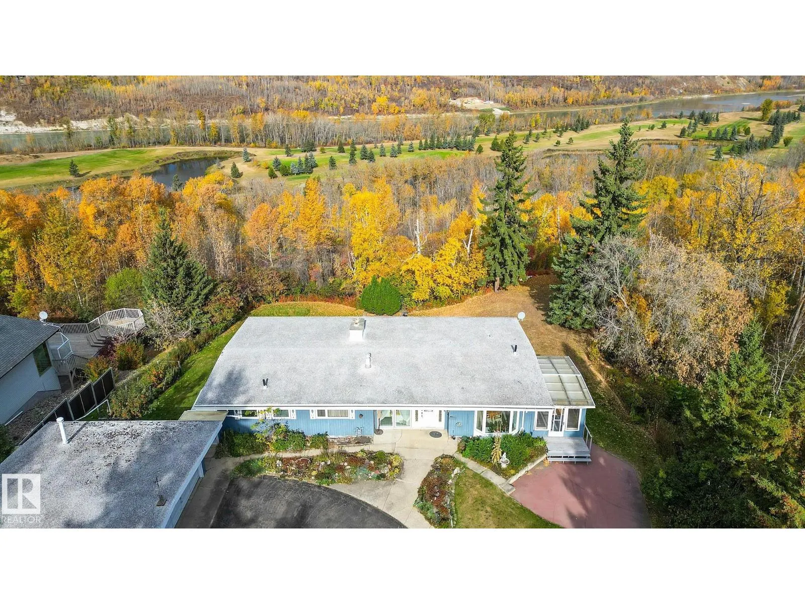 140 WINDERMERE DR NW