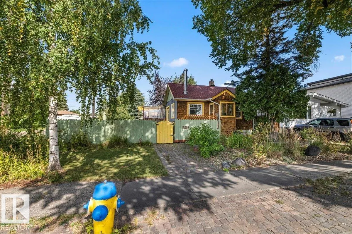 4648 113 AV NW