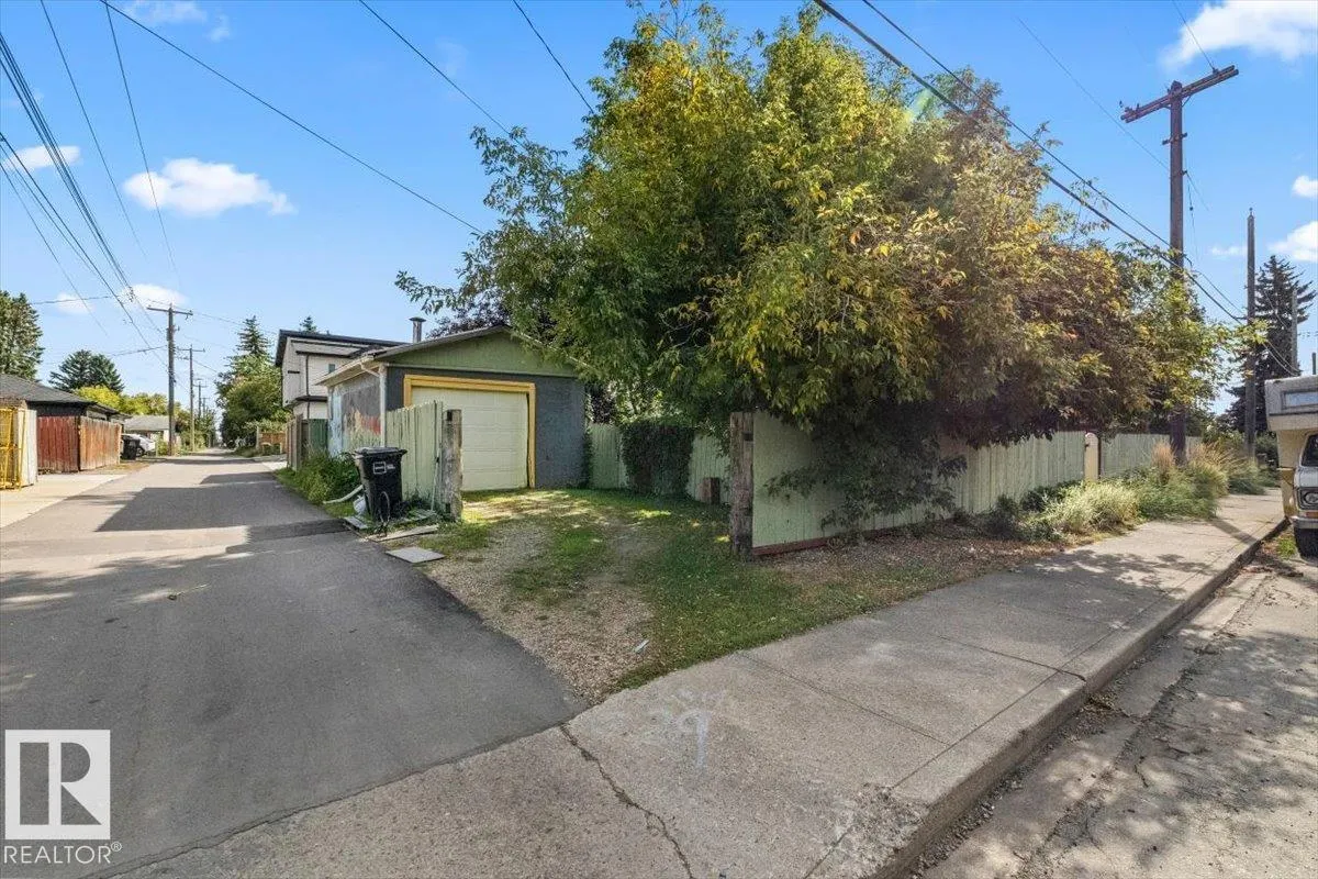 4648 113 AV NW