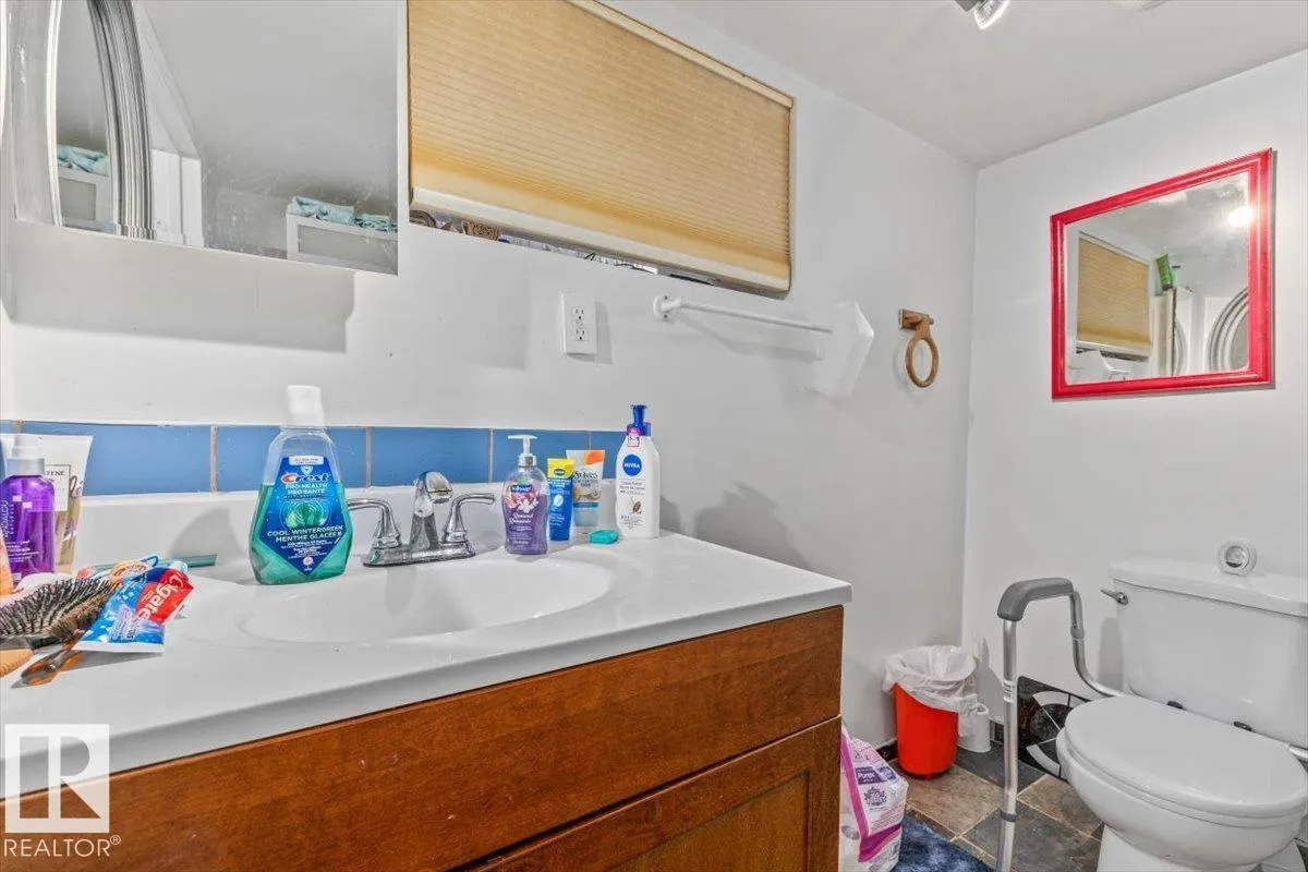 4648 113 AV NW