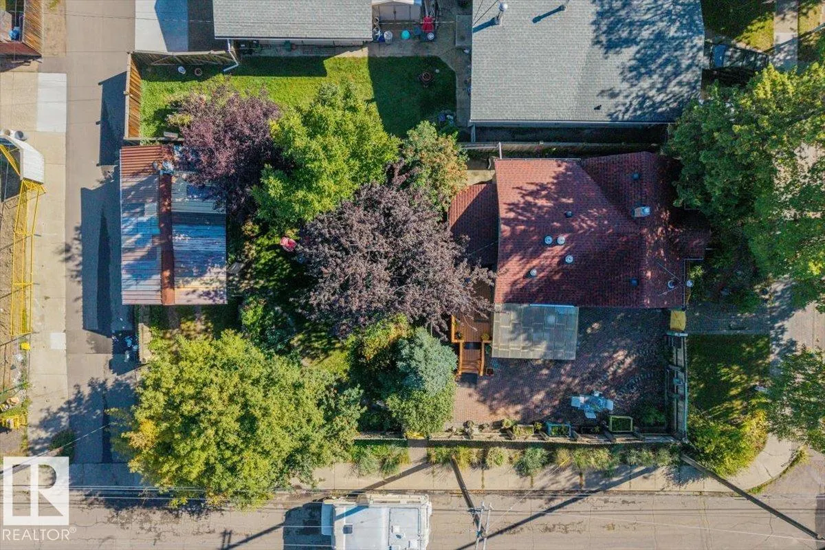 4648 113 AV NW