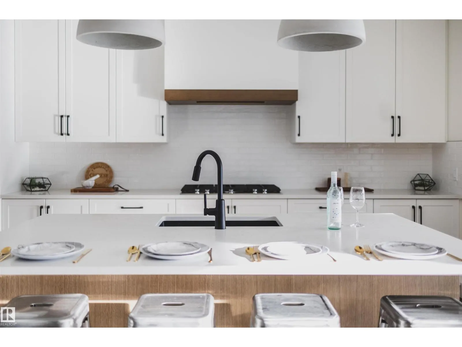 8350 120 ST NW