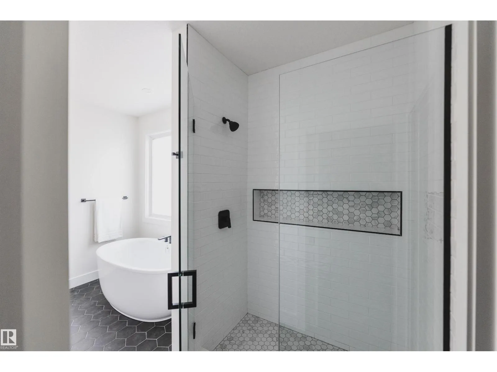 8350 120 ST NW