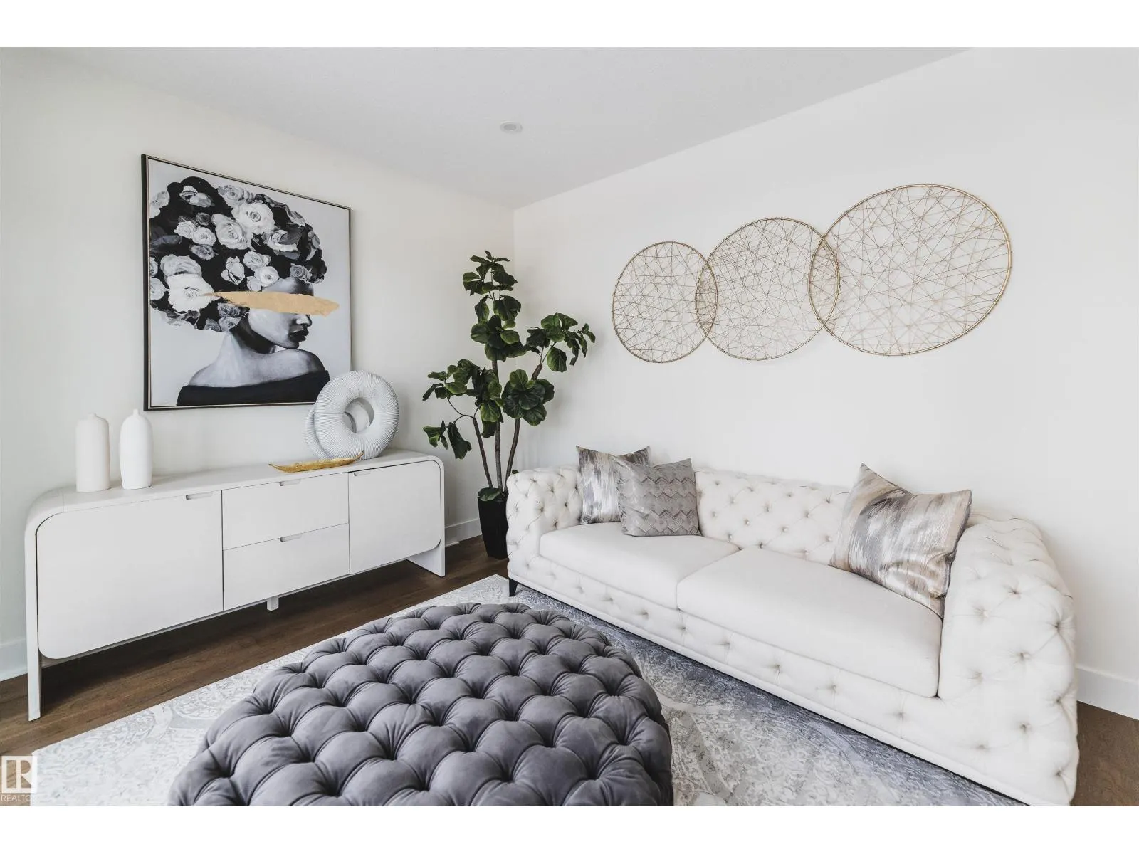 8350 120 ST NW