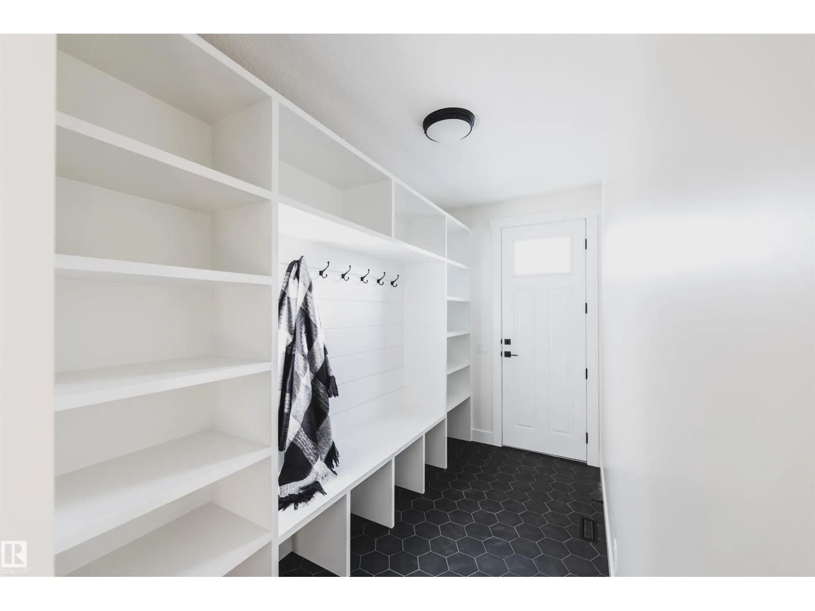 8350 120 ST NW
