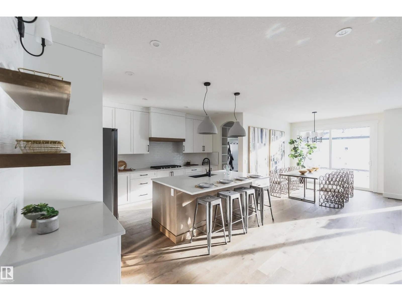 8350 120 ST NW