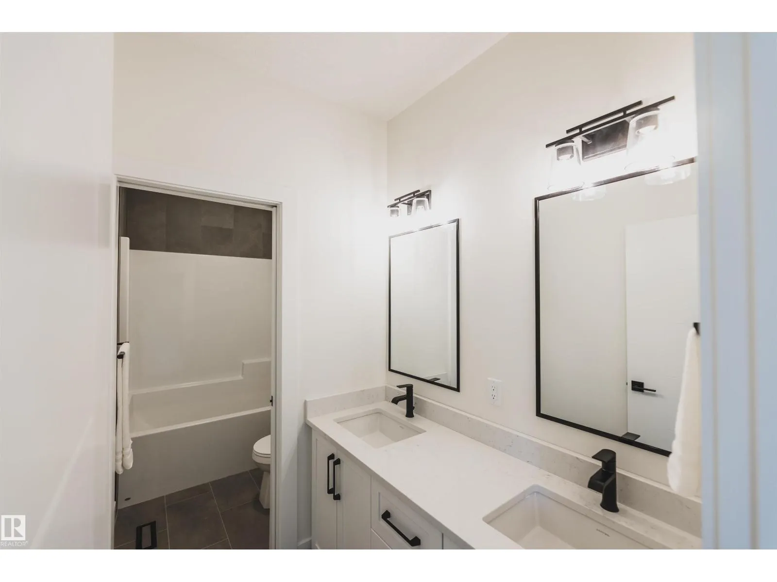 8350 120 ST NW