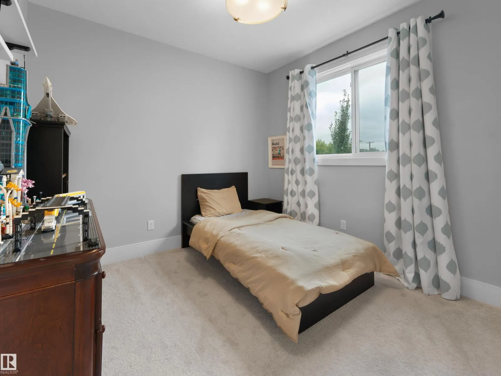 10926 72 AV NW
