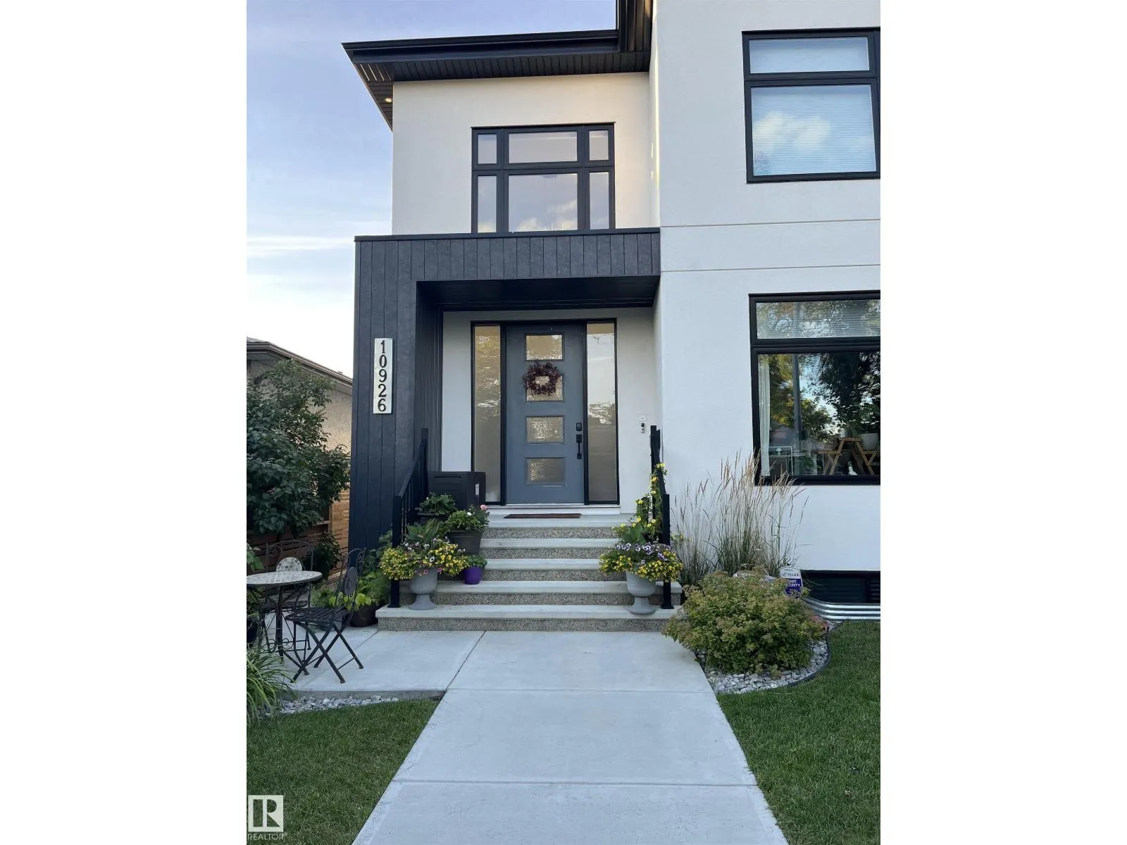 10926 72 AV NW