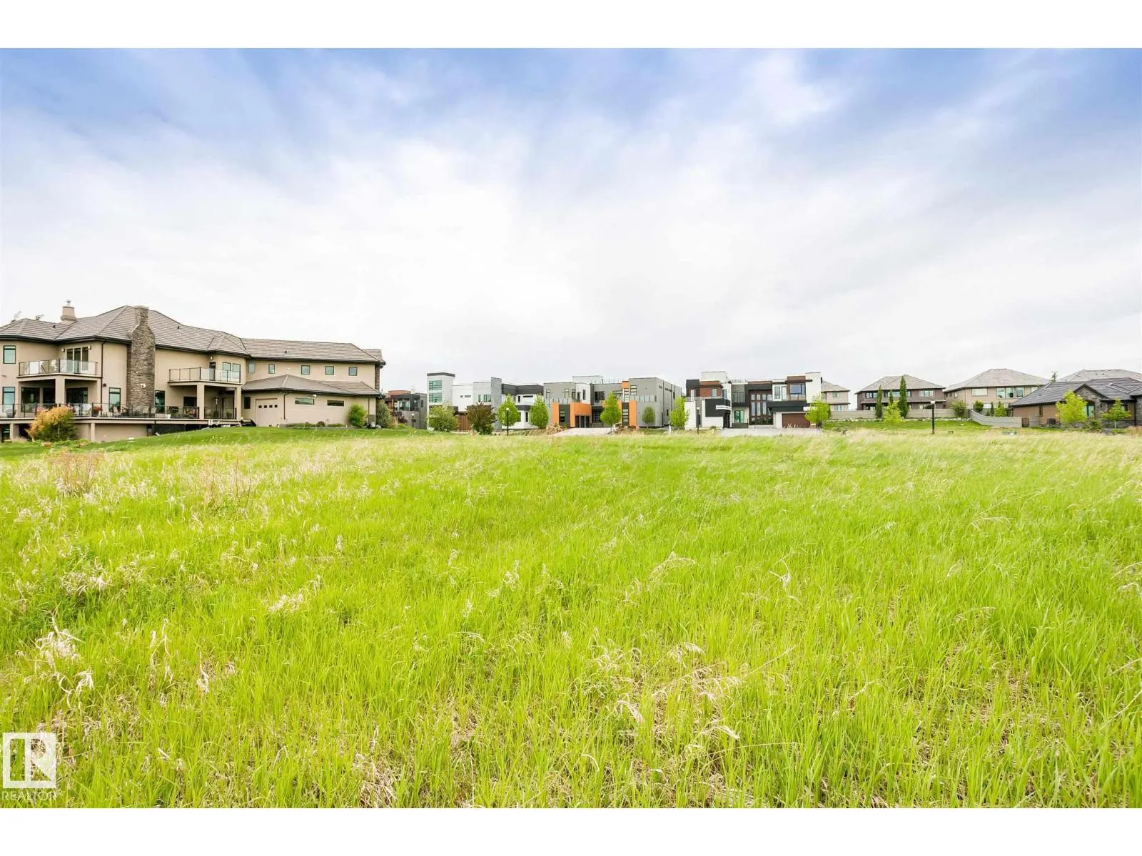 34 WINDERMERE DR SW