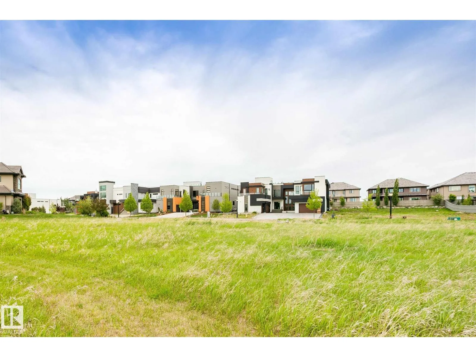 34 WINDERMERE DR SW