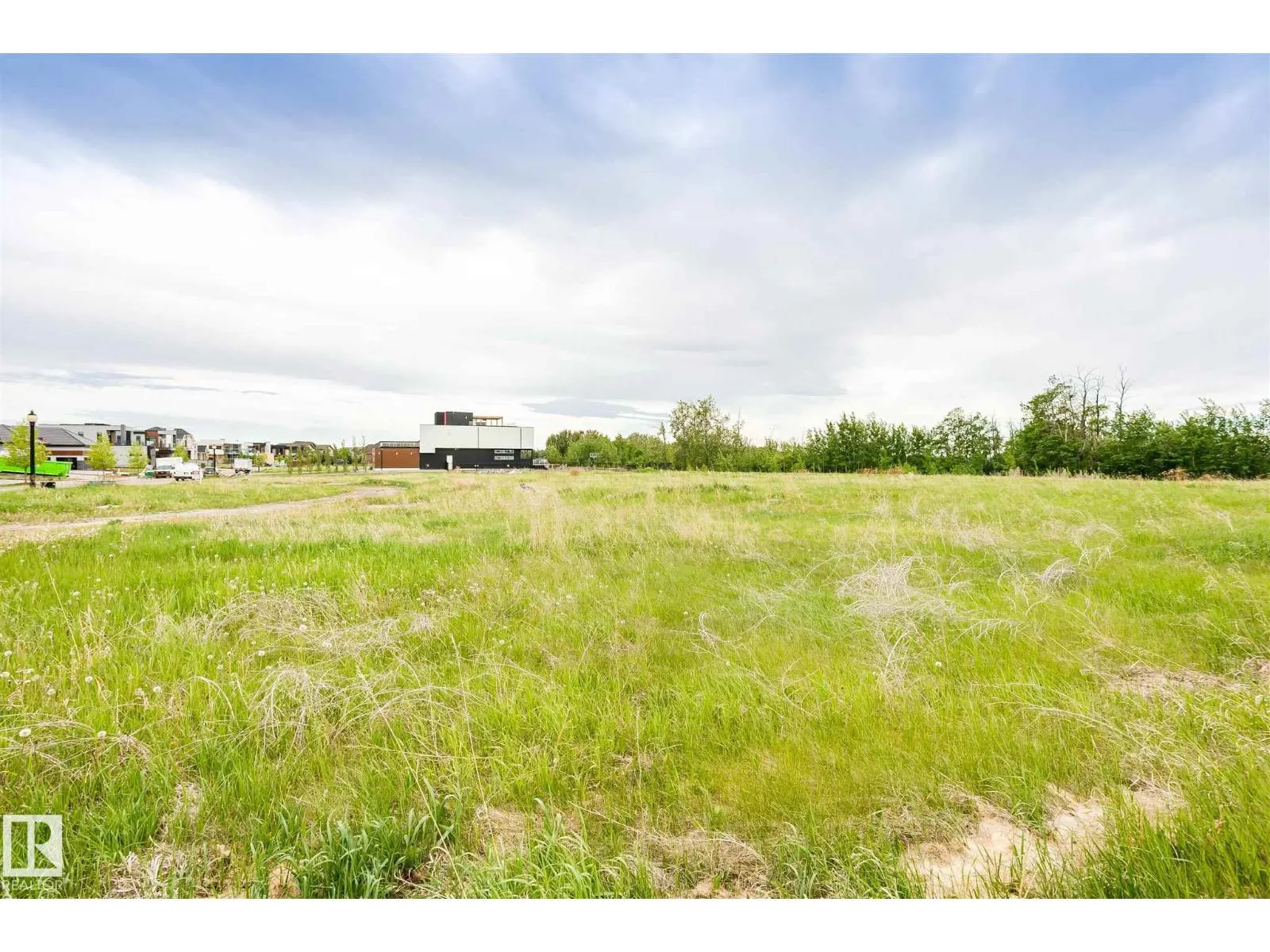 34 WINDERMERE DR SW