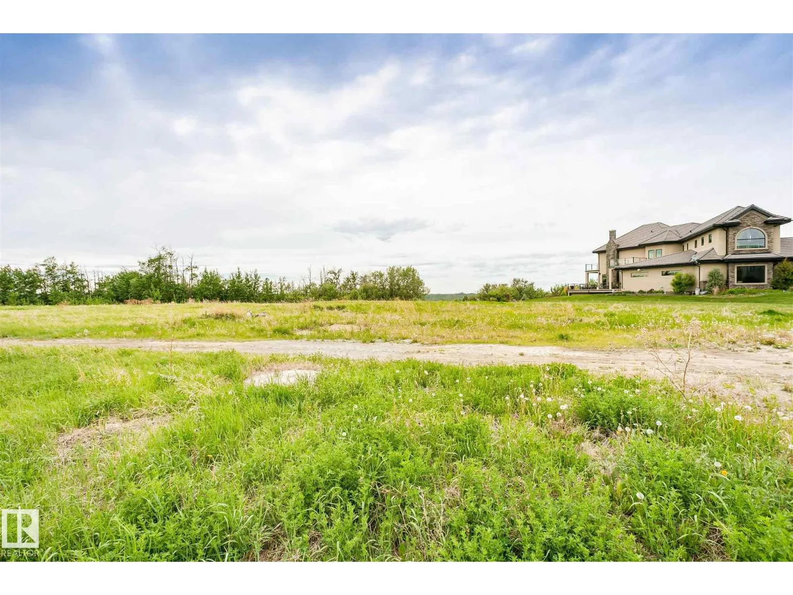 34 WINDERMERE DR SW