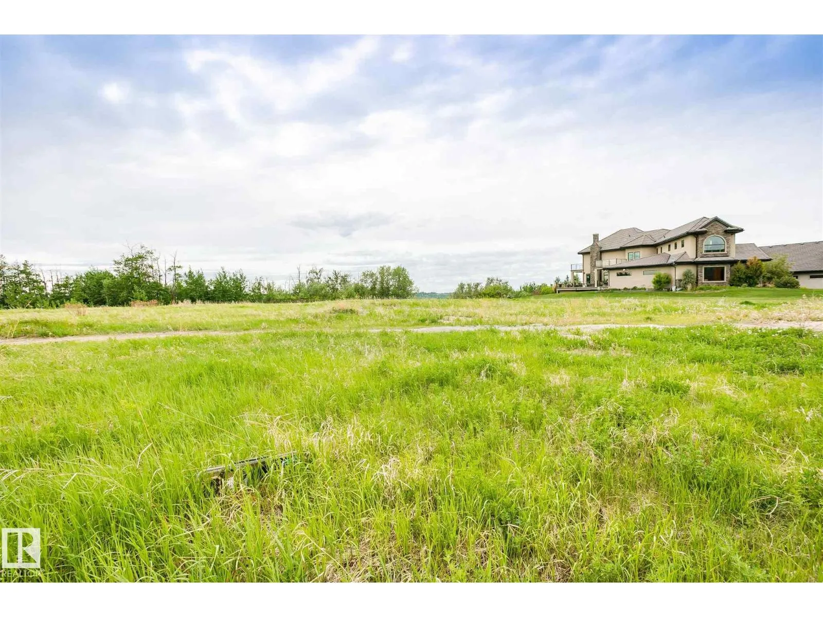 34 WINDERMERE DR SW