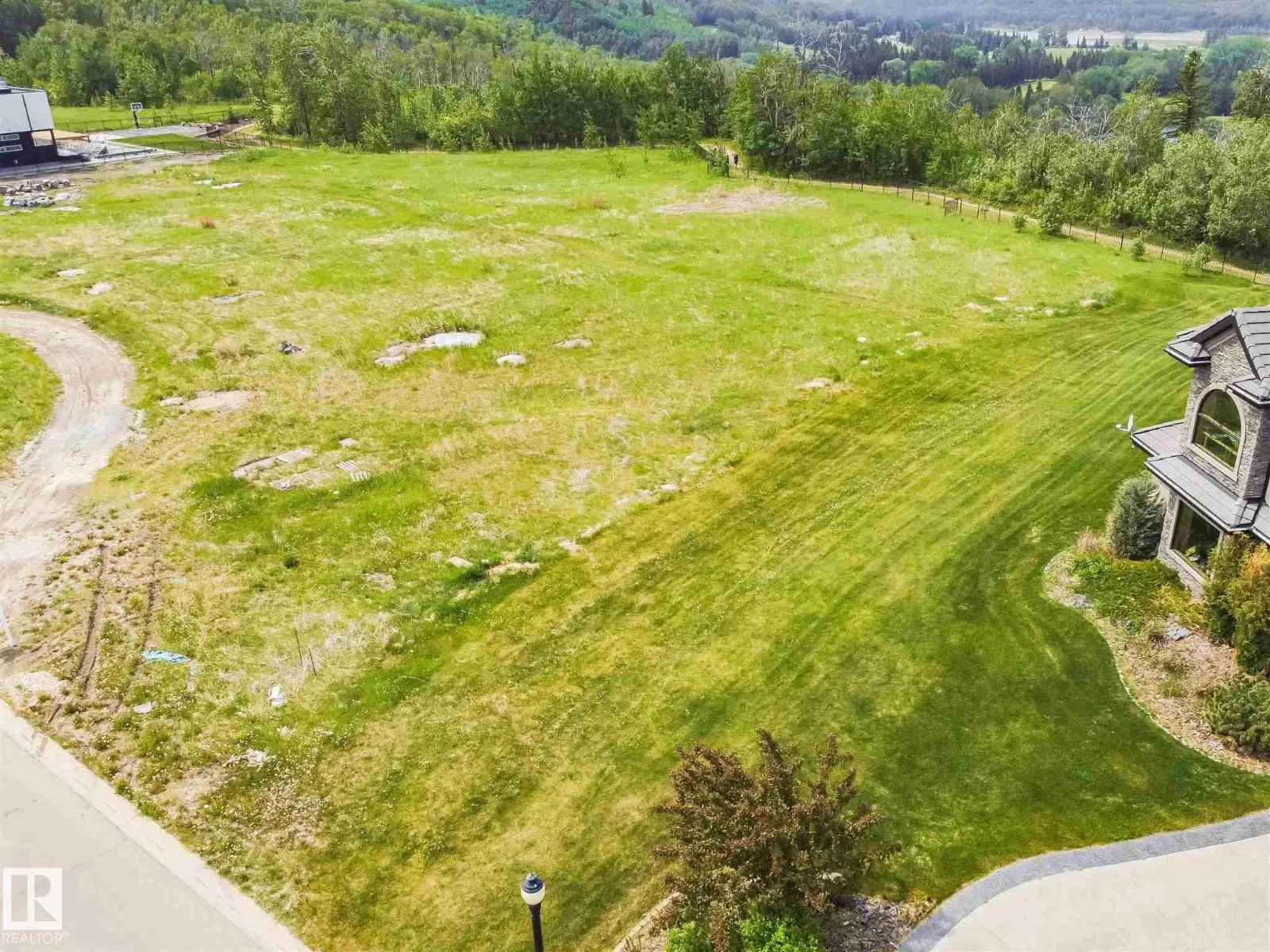 34 WINDERMERE DR SW