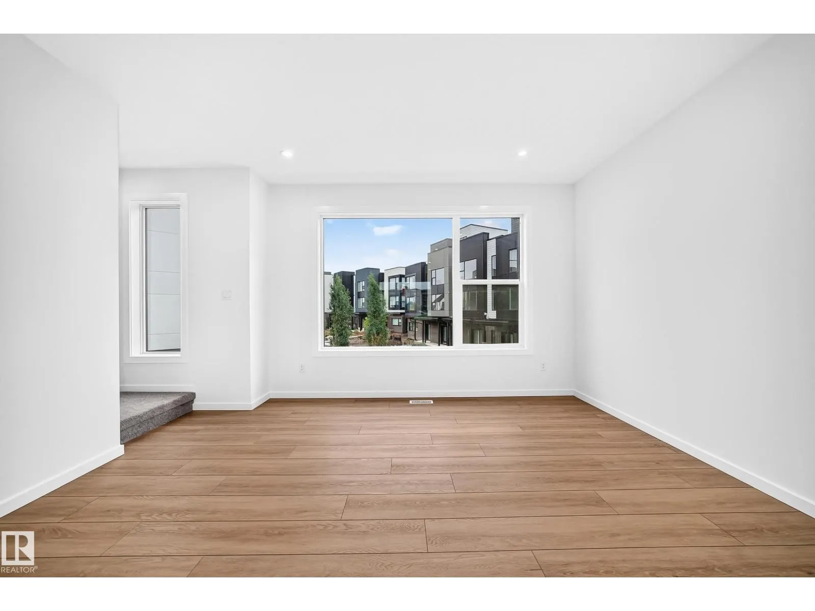 #62 5 Rondeau DR