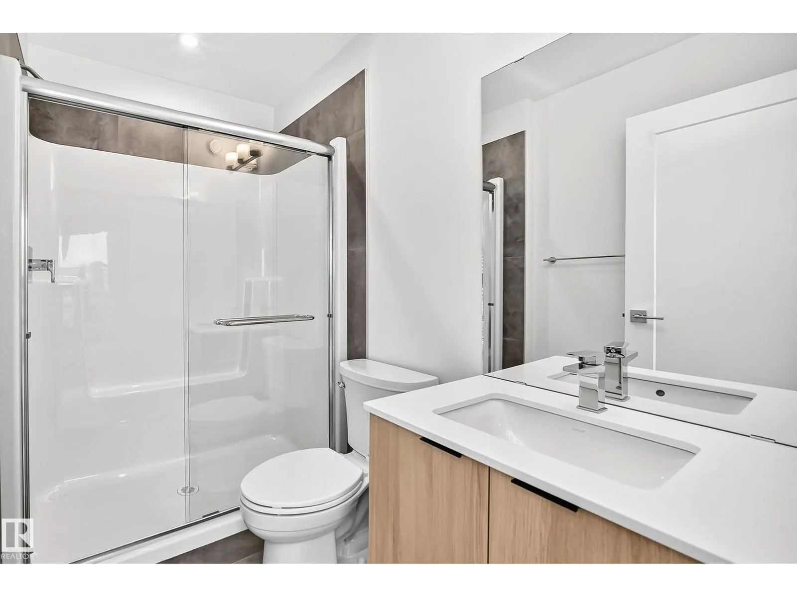 #62 5 Rondeau DR