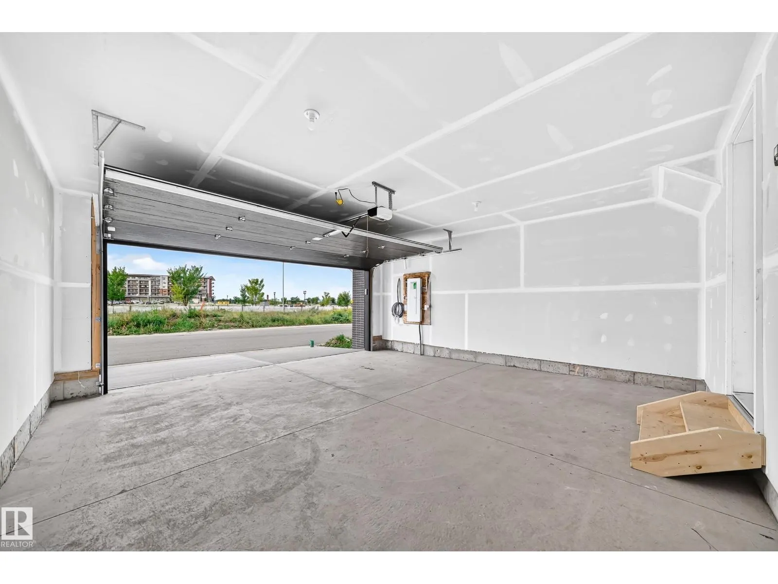 #62 5 Rondeau DR