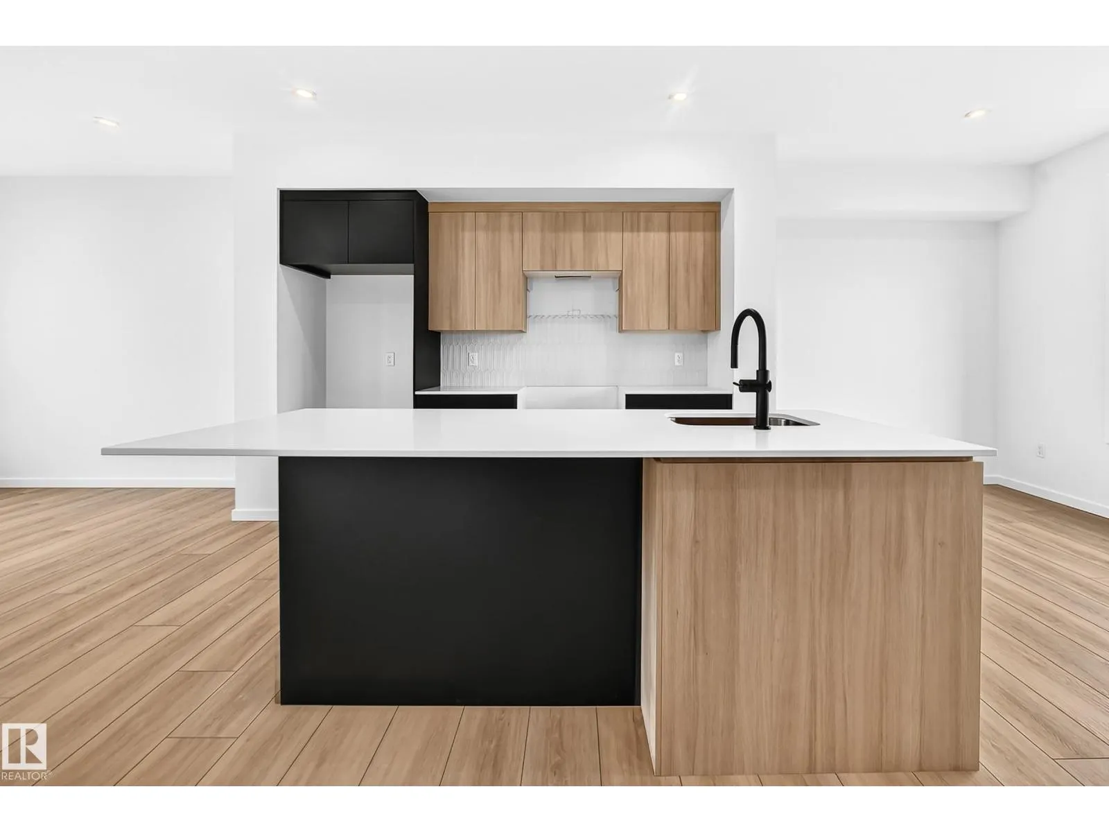 #62 5 Rondeau DR