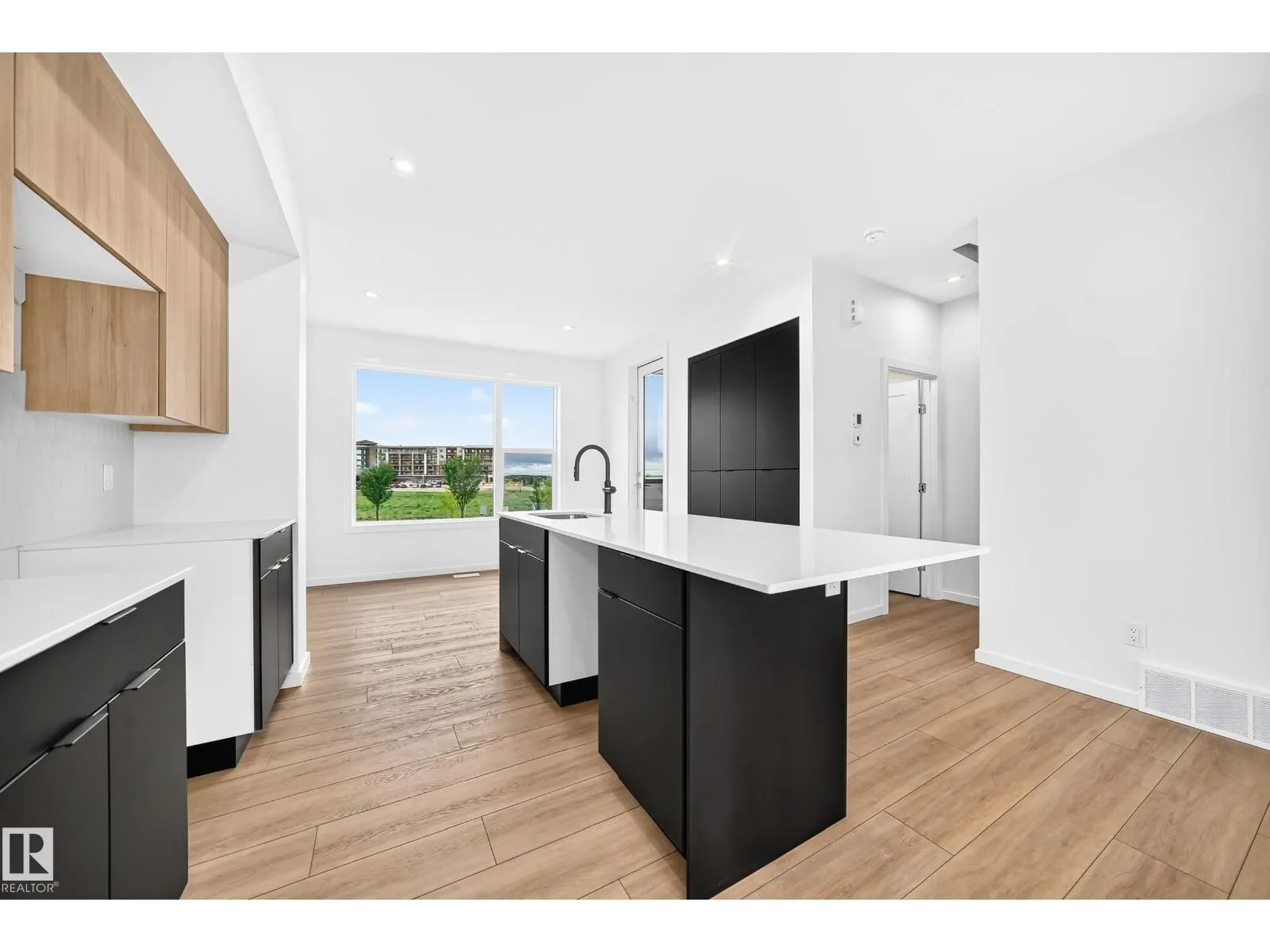 #62 5 Rondeau DR