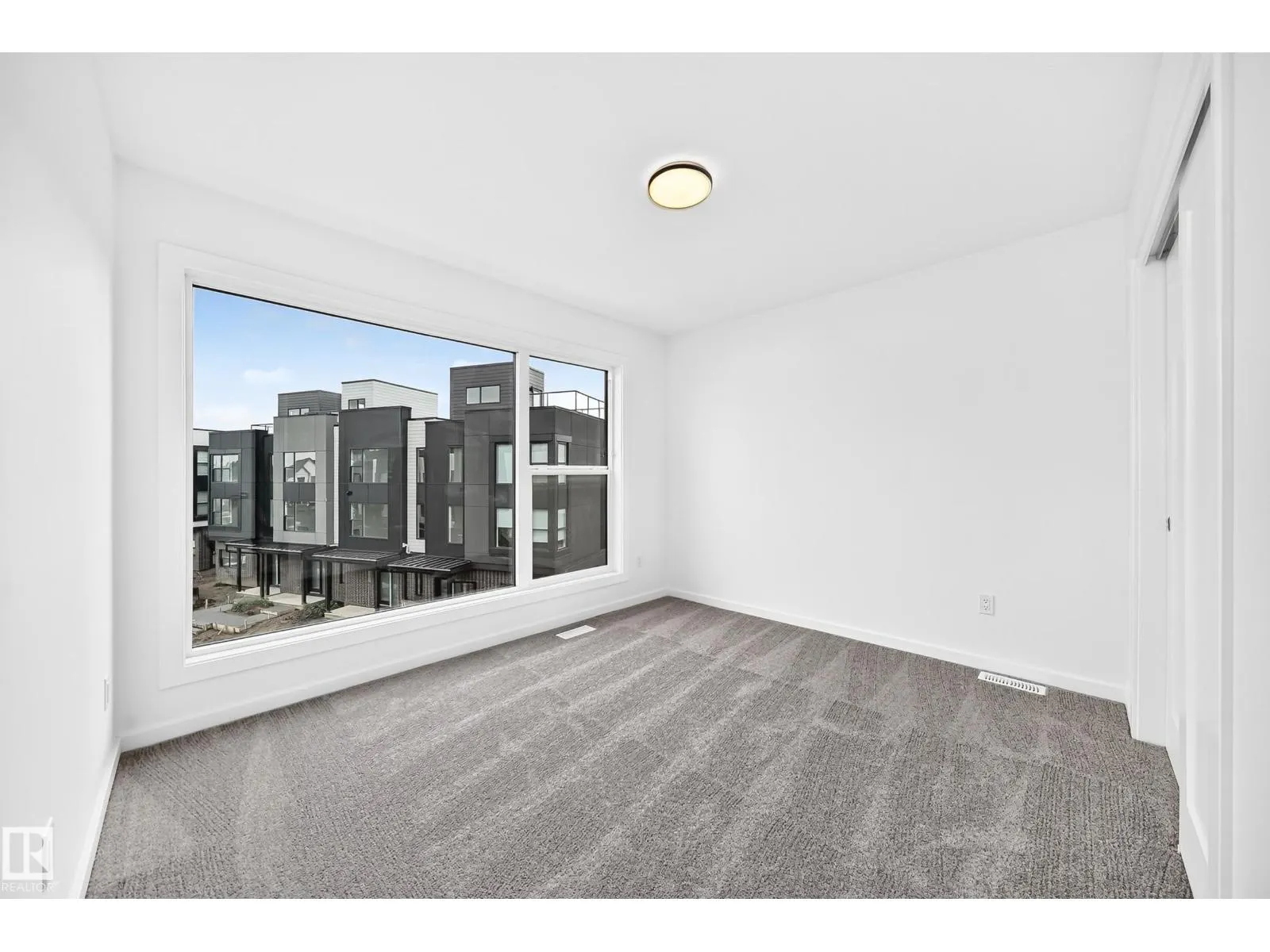 #62 5 Rondeau DR