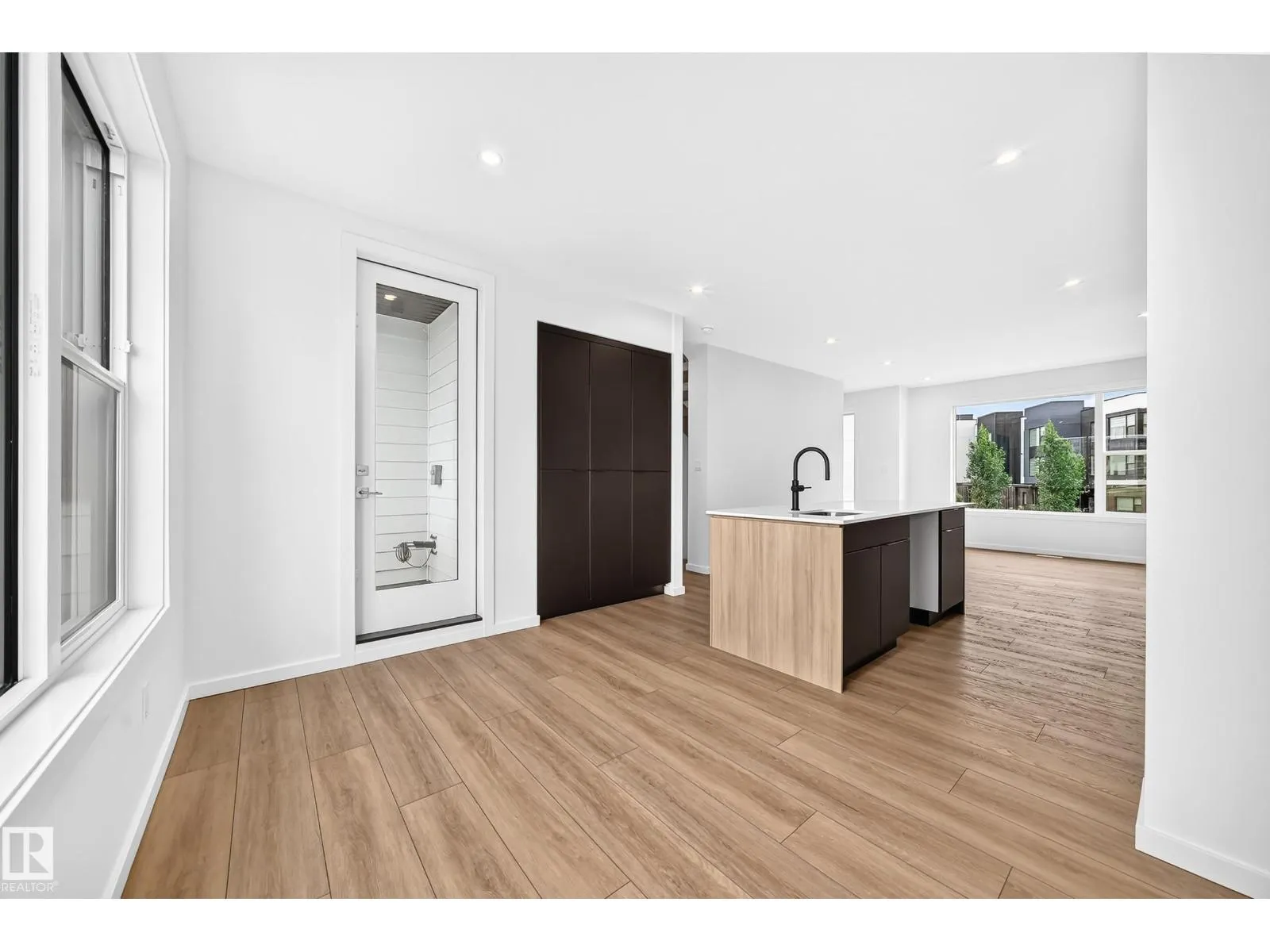 #62 5 Rondeau DR