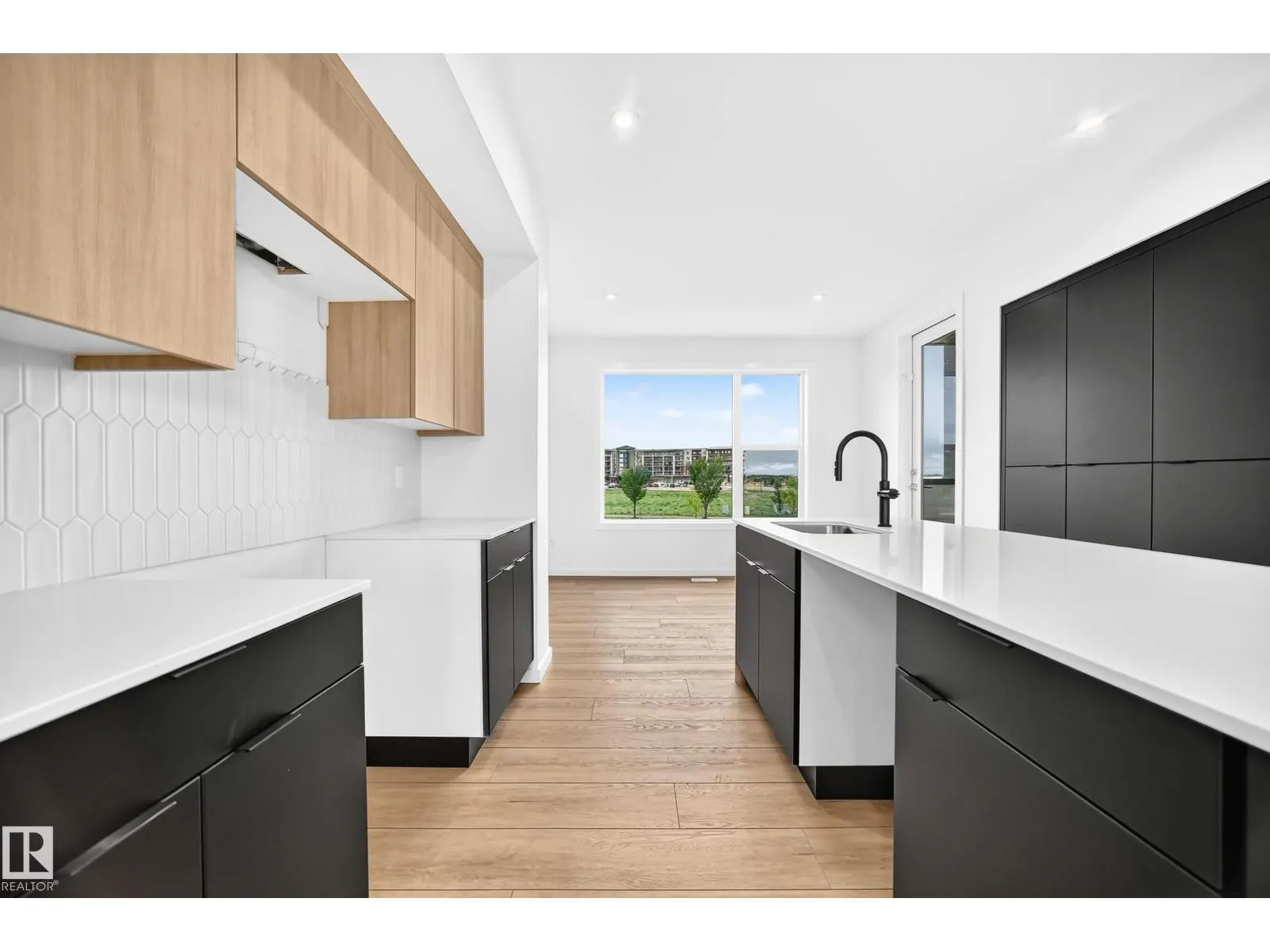 #62 5 Rondeau DR