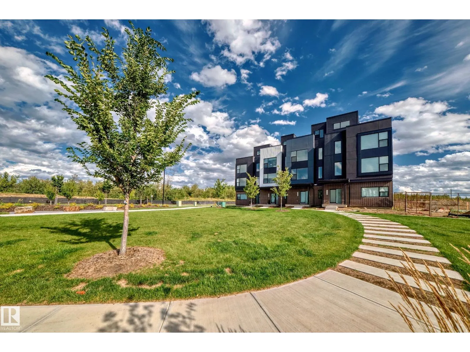 #62 5 Rondeau DR