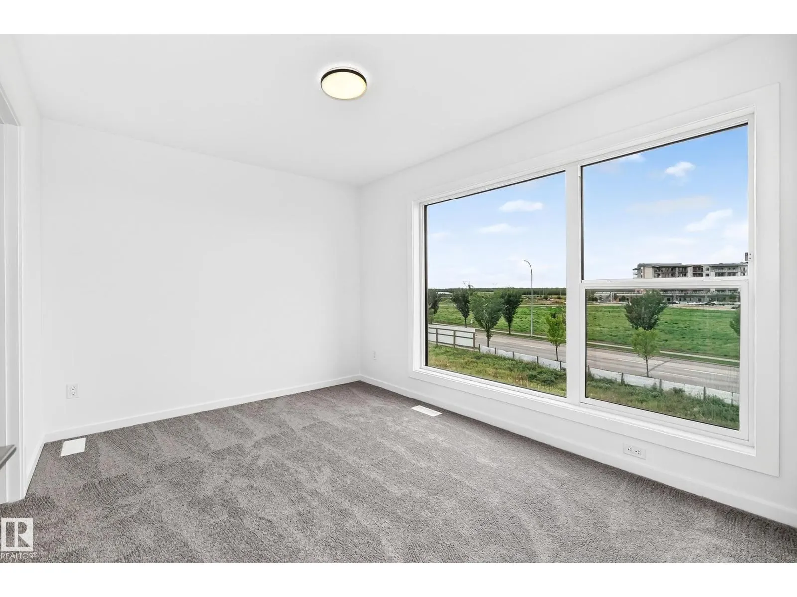 #62 5 Rondeau DR