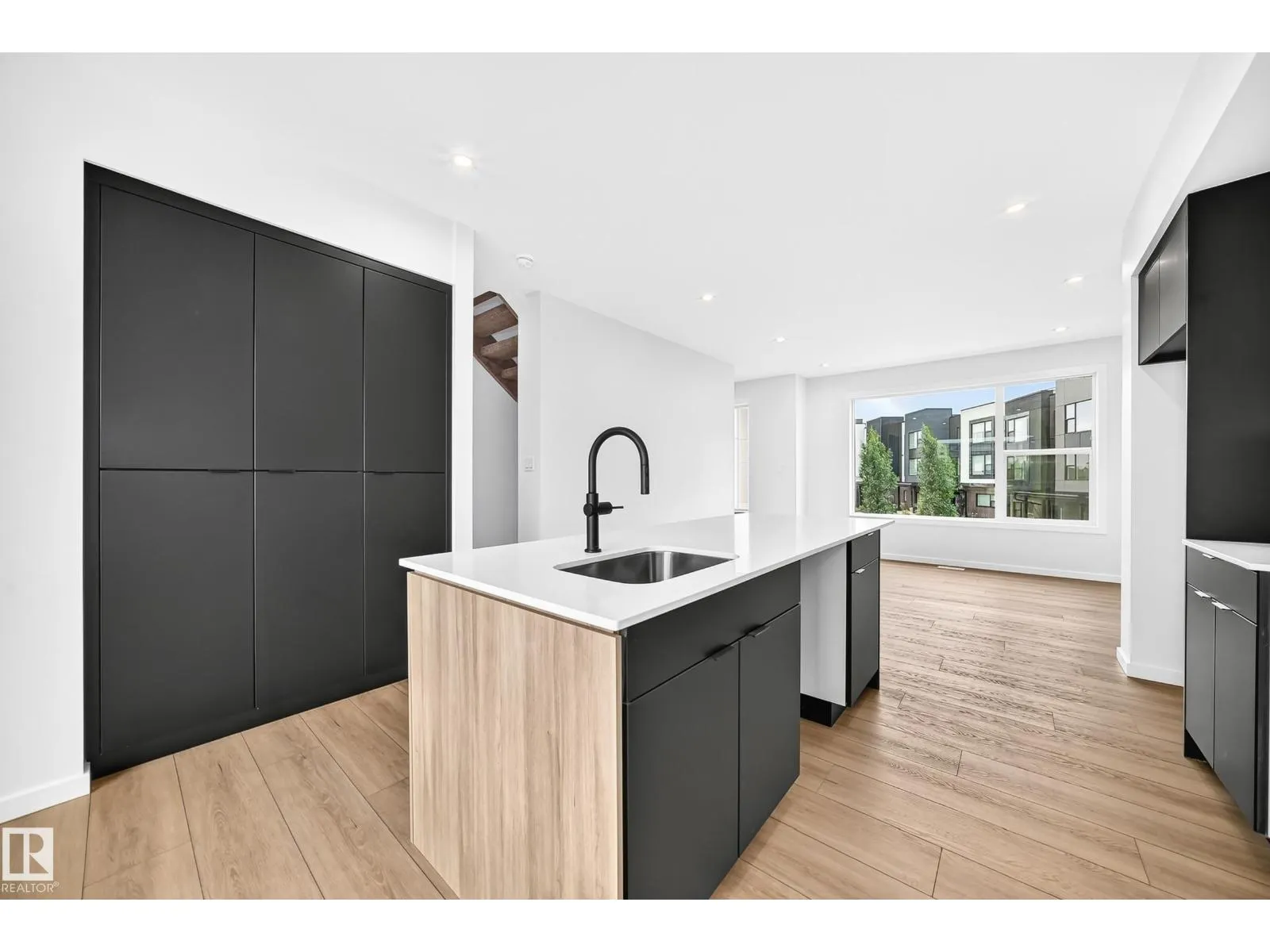 #62 5 Rondeau DR