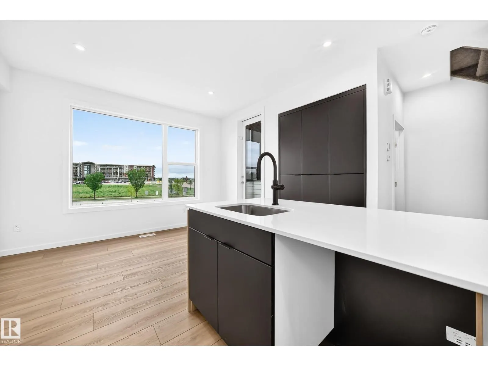 #62 5 Rondeau DR