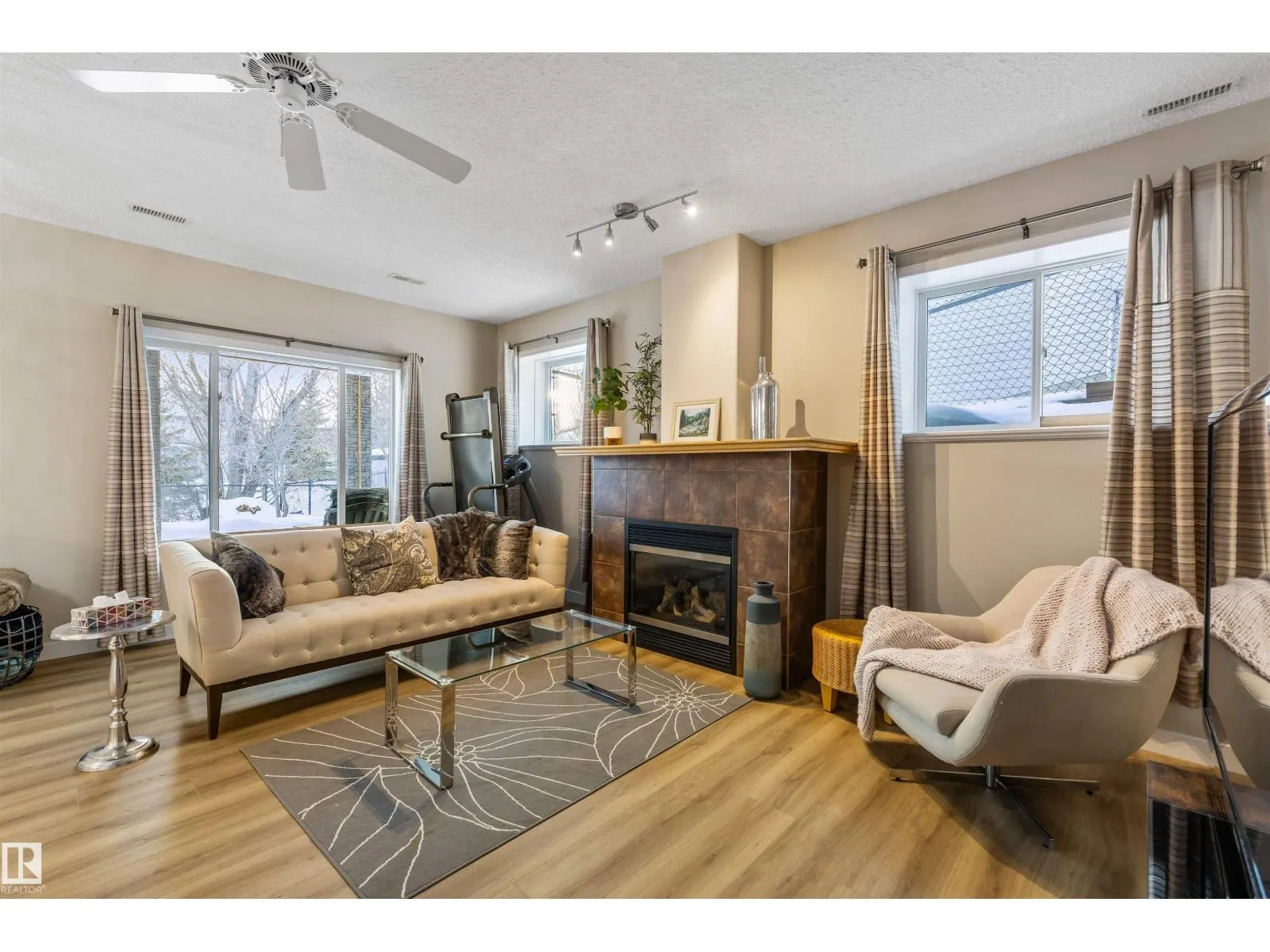13 NEWBURY CO