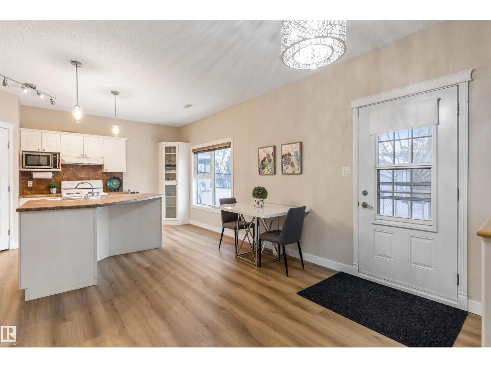 13 NEWBURY CO