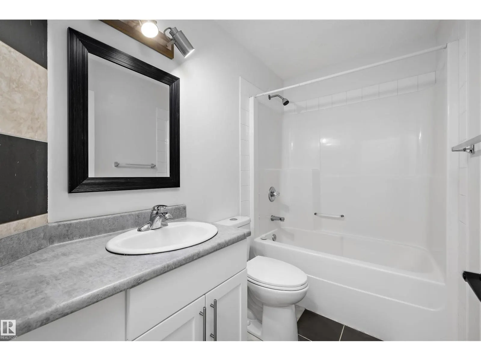 11822 47 ST NW