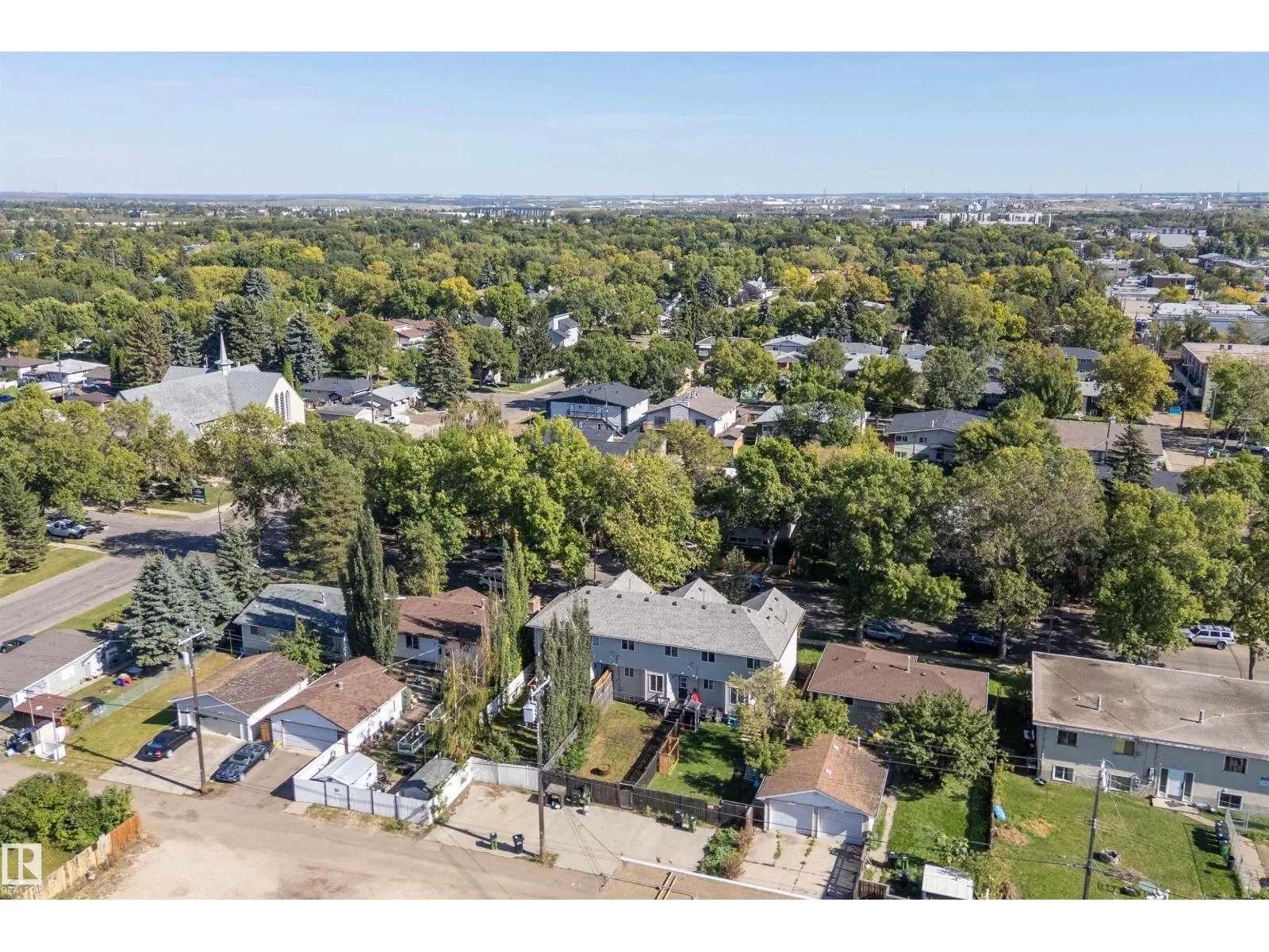 11822 47 ST NW