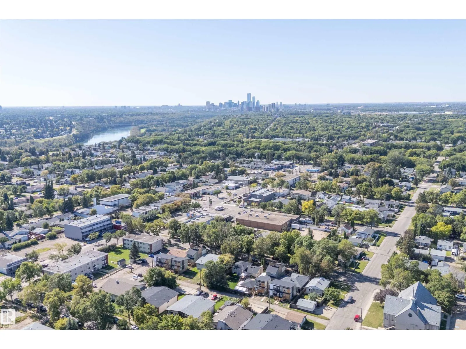 11822 47 ST NW