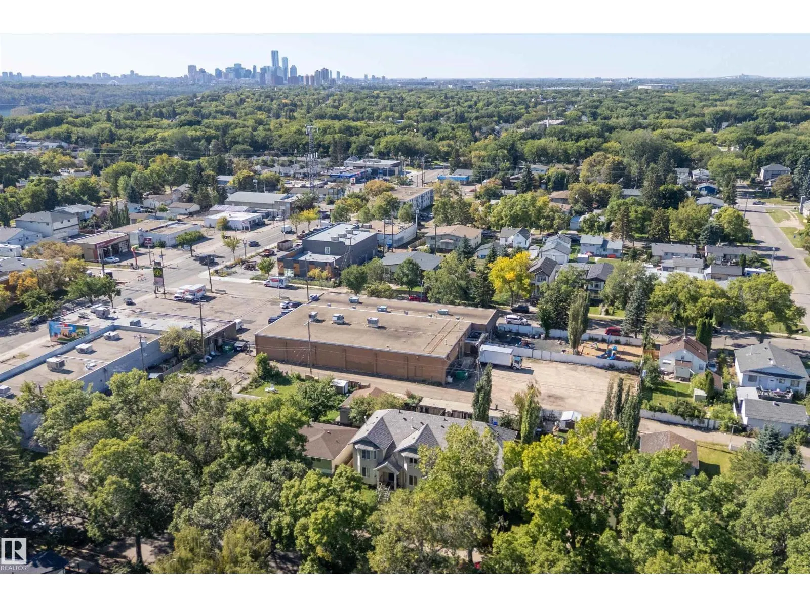 11822 47 ST NW